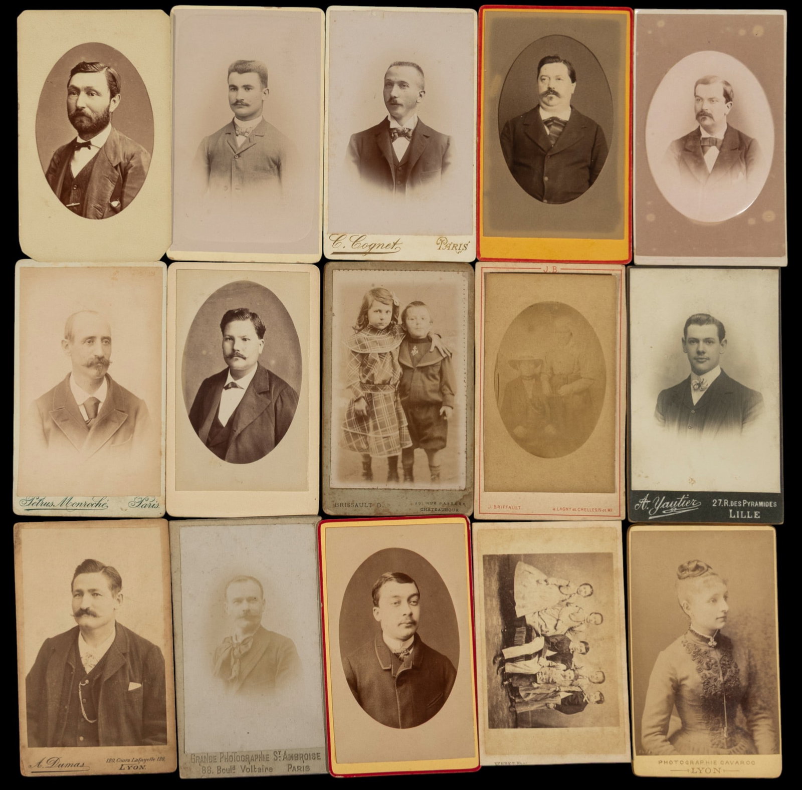 Lot of 15 old photos from the 19th and 20th centuries: Each measures 9x5cm approx.