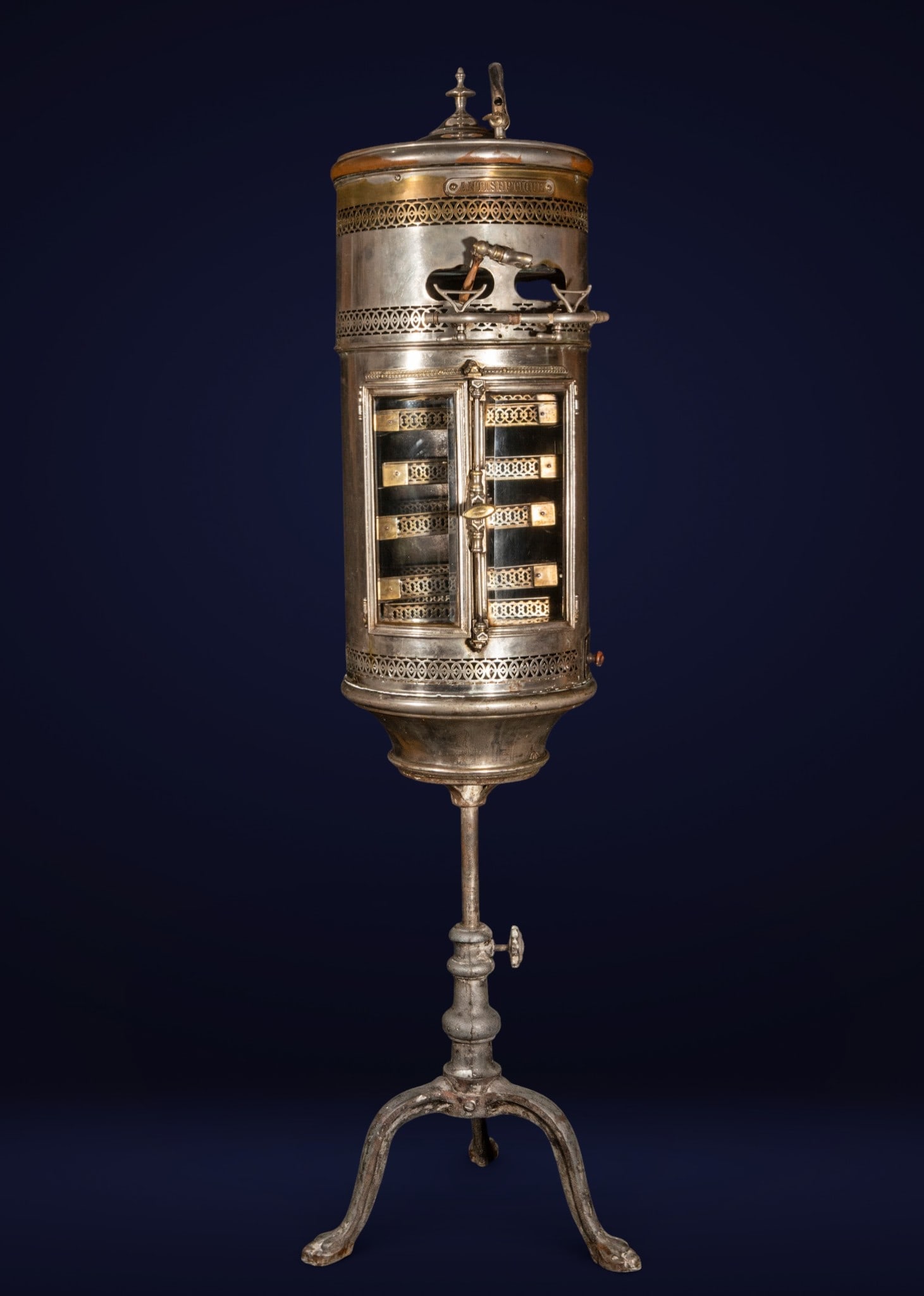 Antiseptic device for disinfecting surgical or dental instruments, silver-plated metal, Western (1 of 7)
