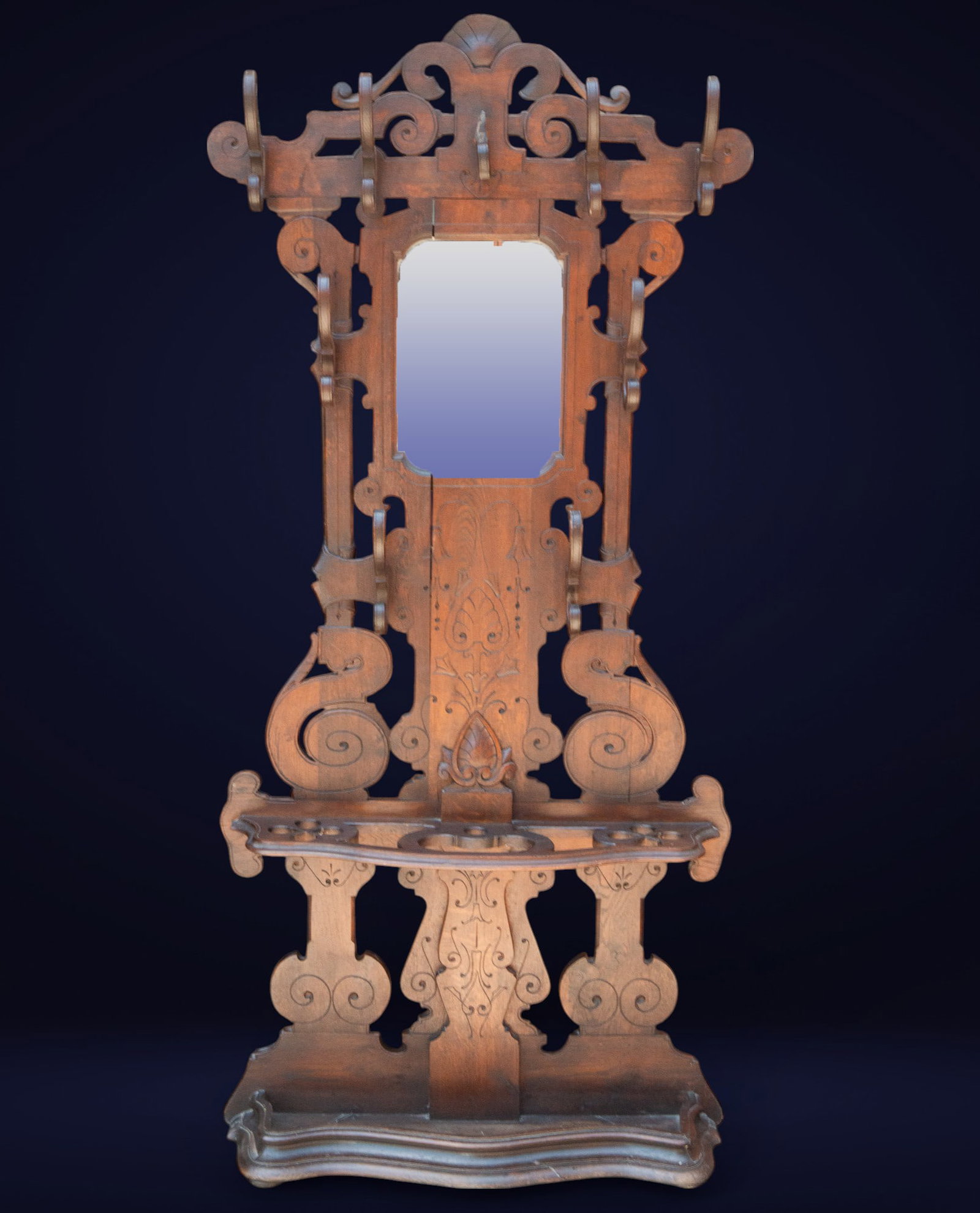 Oak coat rack (19th century) (1 of 7)
