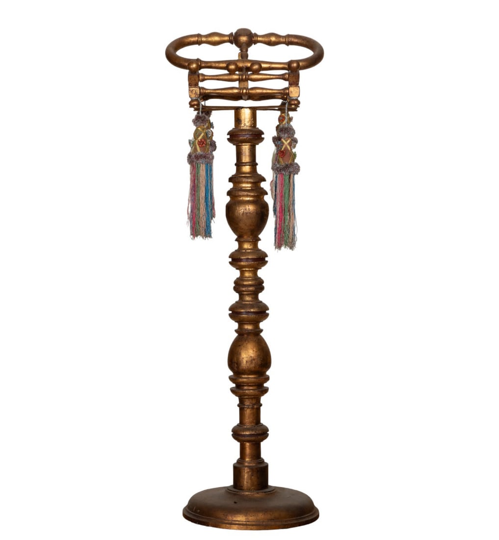 Baroque lectern in gold-gilded wood from the 18th century (1 of 5)