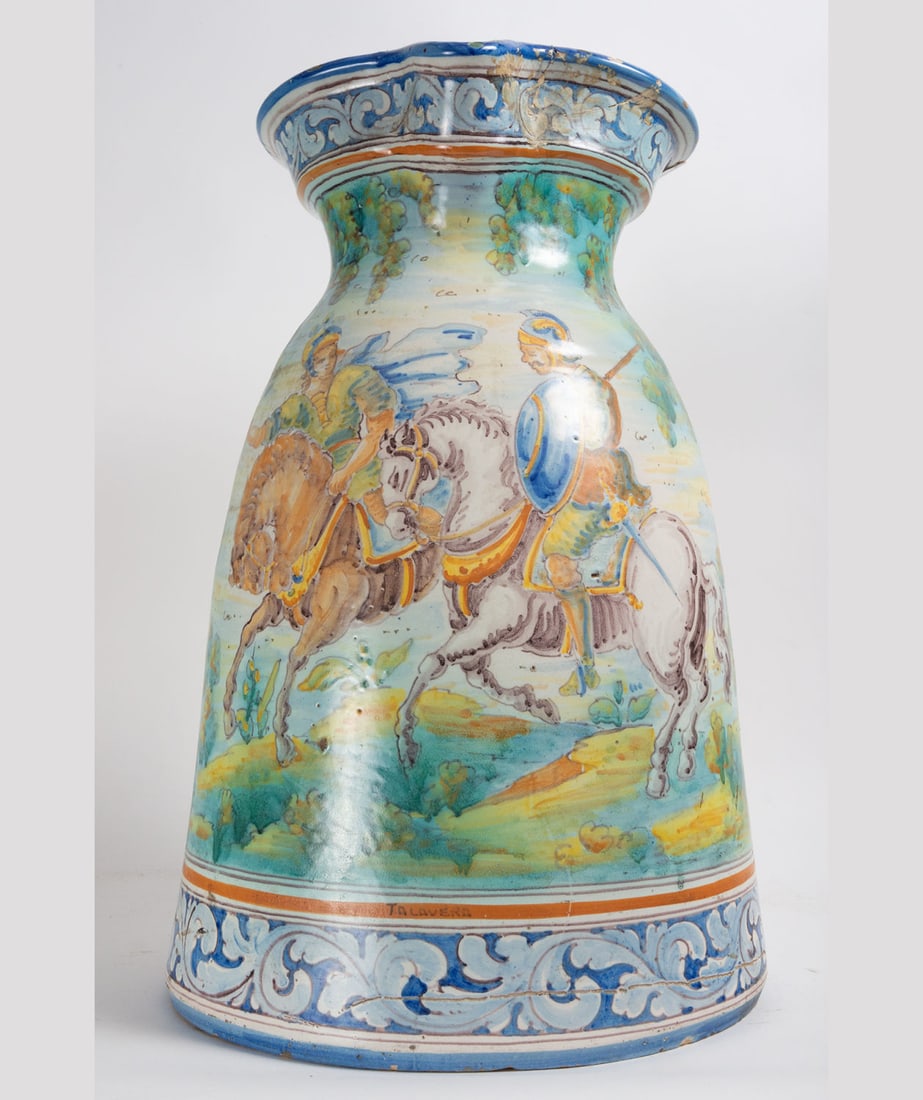 Talaverona jug, hunting motifs, Ruiz de Luna series, 19th - 20th century: Measurements: 54 x 32 x 32 cm