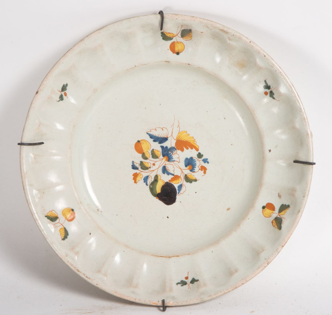 Alcora tray, 18th century (1 of 2)