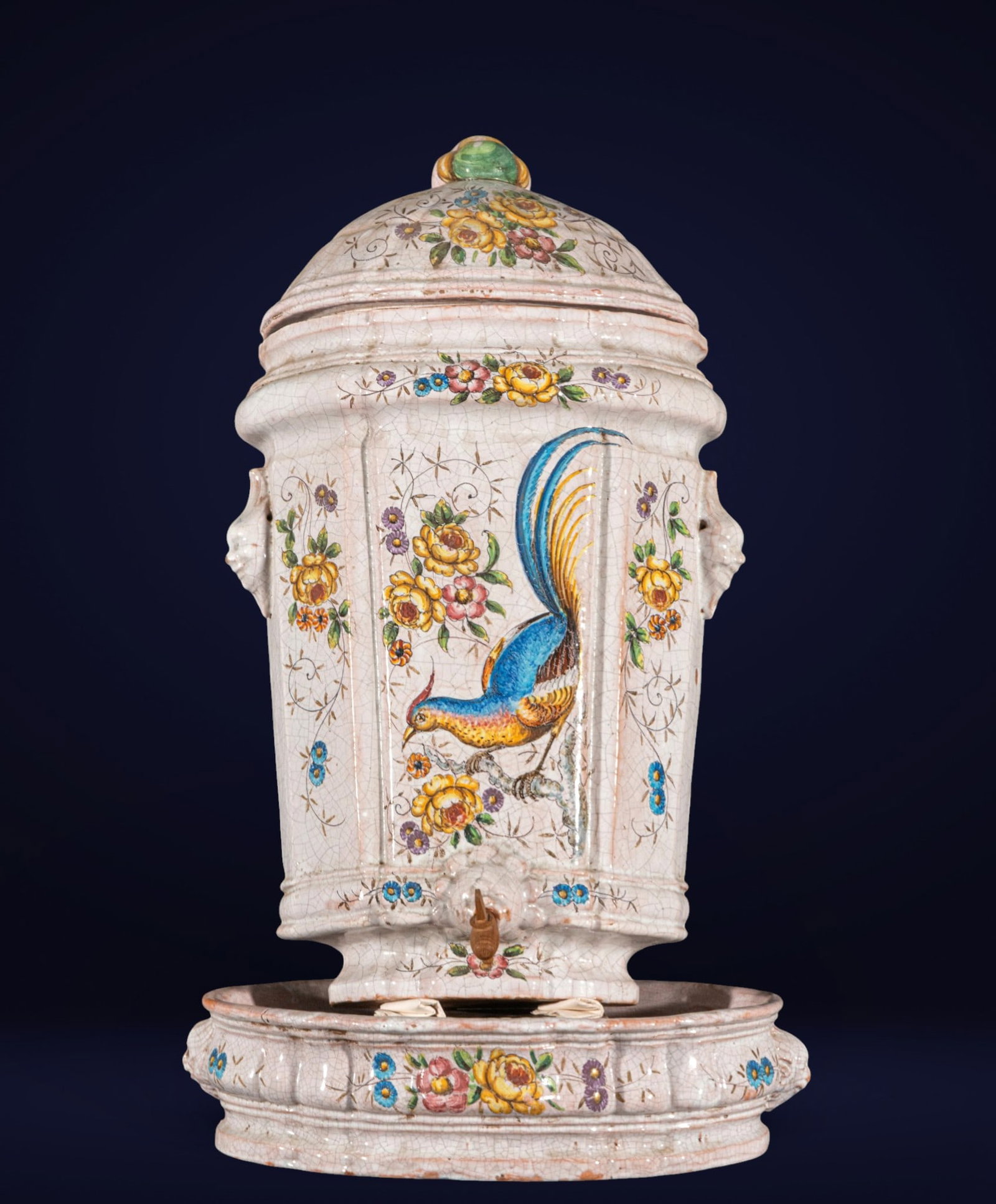 Ewer with pheasant, glazed ceramic, historicist style, 20th century: Glazed and polychrome ceramic. Measures 79 x 45 x 28 cm. Ewer consisting of a basin with lid and bowl, decorated with flowers, scrolls, and a striking long-tailed pheasant on a crackled white backgrou