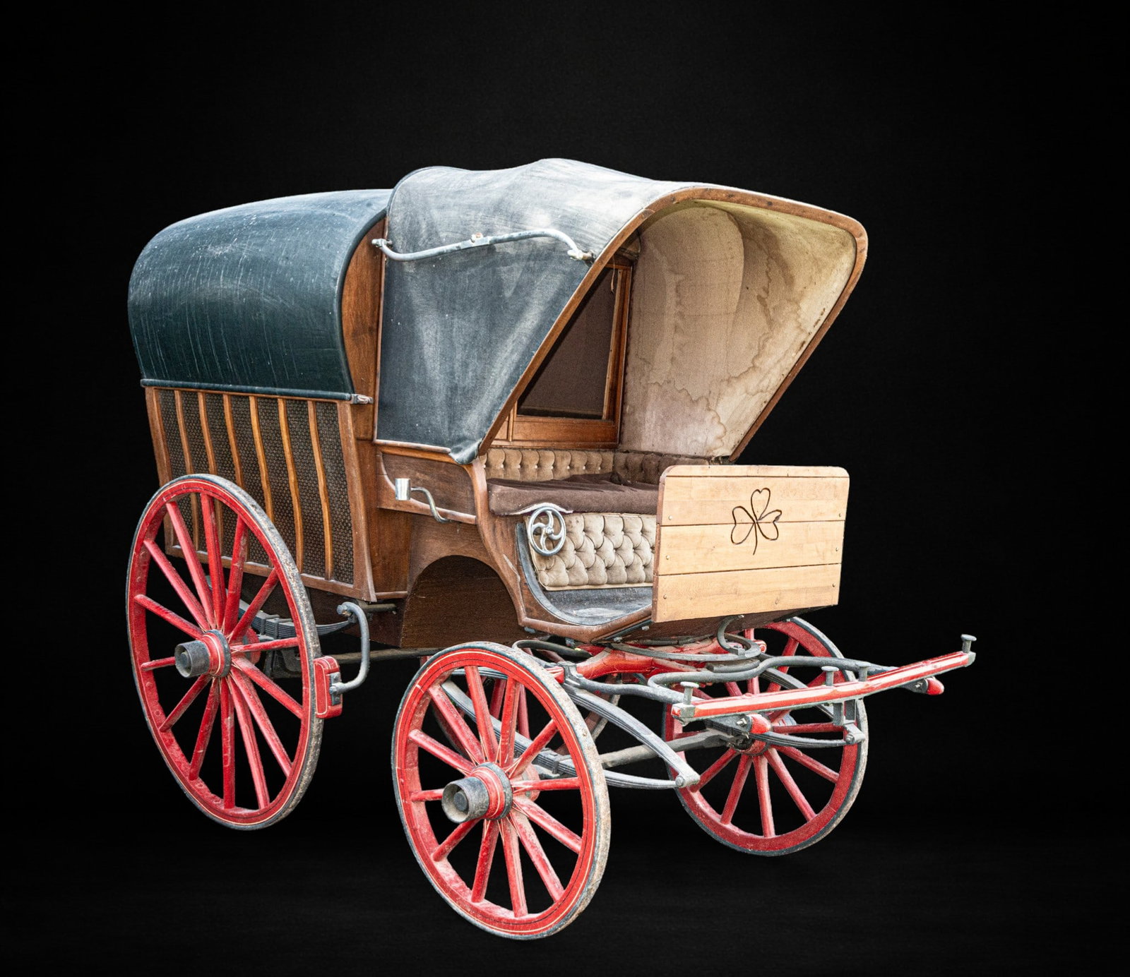 Horse-drawn carriage on the Valladolid-Valencia route, 19th century (1 of 9)
