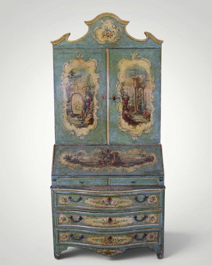 Important Sicilian Trumeau painting with gallant scenes in the reserves, Sicily, Italy, 18th century: Lacquered and painted fir wood. Dimensions: 247 x 112 x 65 cm. An important Sicilian trumeau made in Palermo between 1740 and 1760, with a fir wood frame, lacquered and finely decorated with floral mo