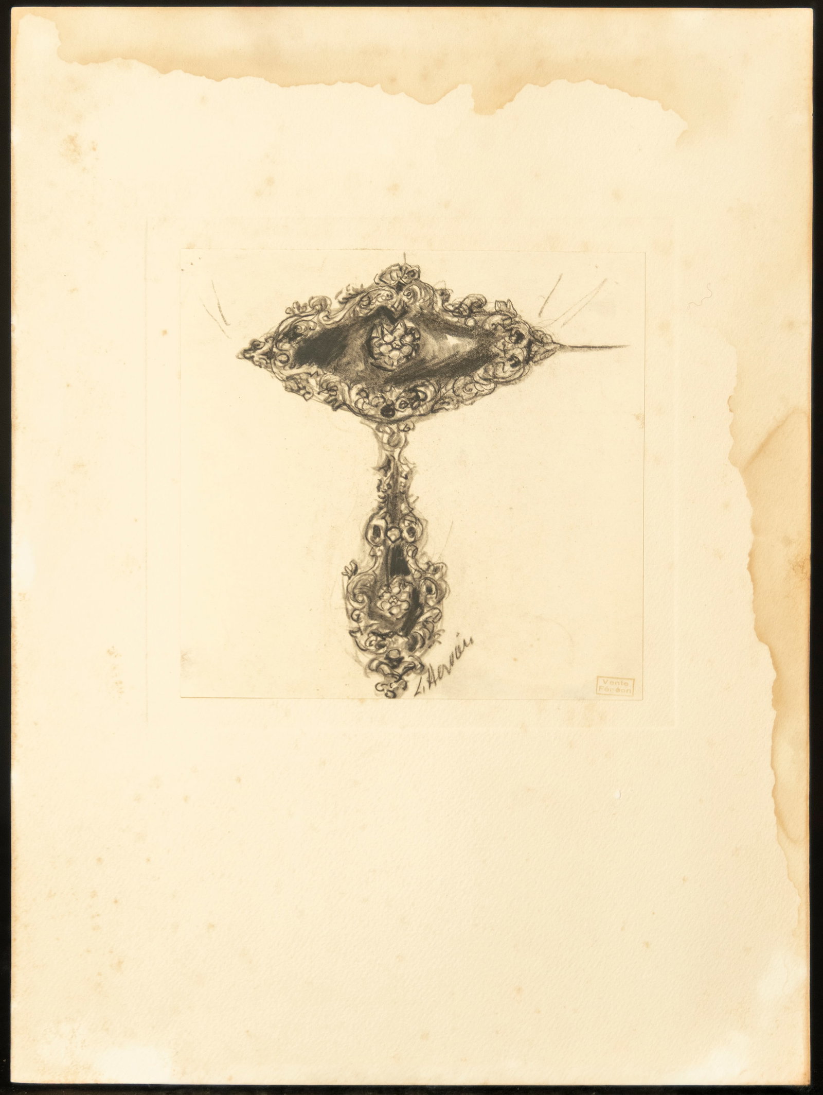 Louise Jeanne Aimée Hervieu (Paris, 1878 – Paris, 1954) “Un bijou: Charcoal on paper adhered to a thick sheet. Drawing dimensions: 153 x 158 mm. A delicate and refined drawing by the French artist Louise Hervieu, focused on the ornamental study of a jewel in the Art 