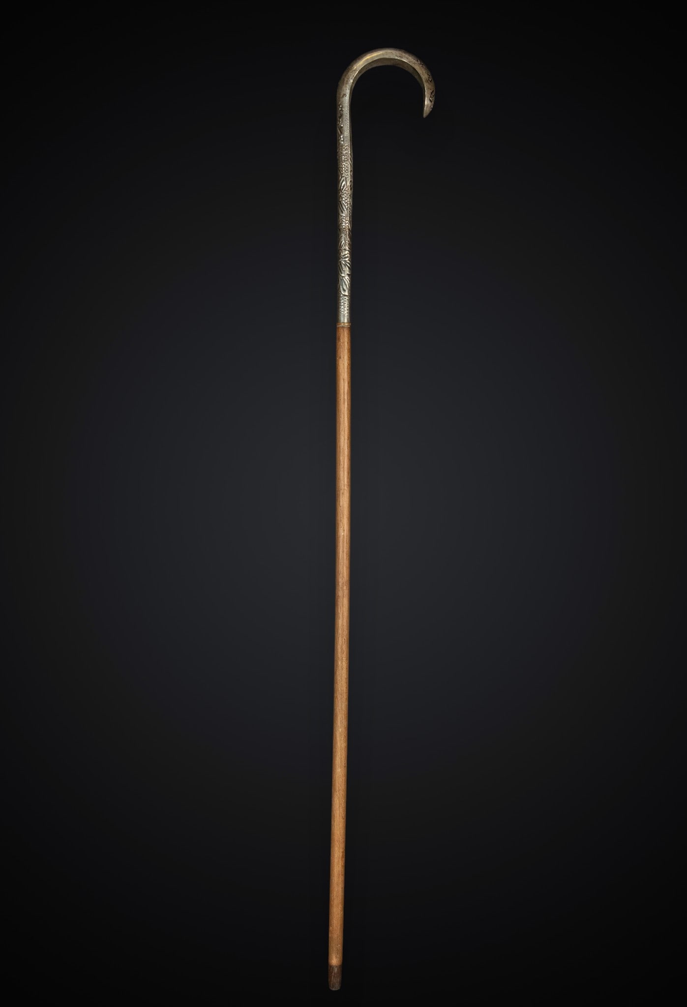 Walking stick with large silver handle: Large handle in fine silver