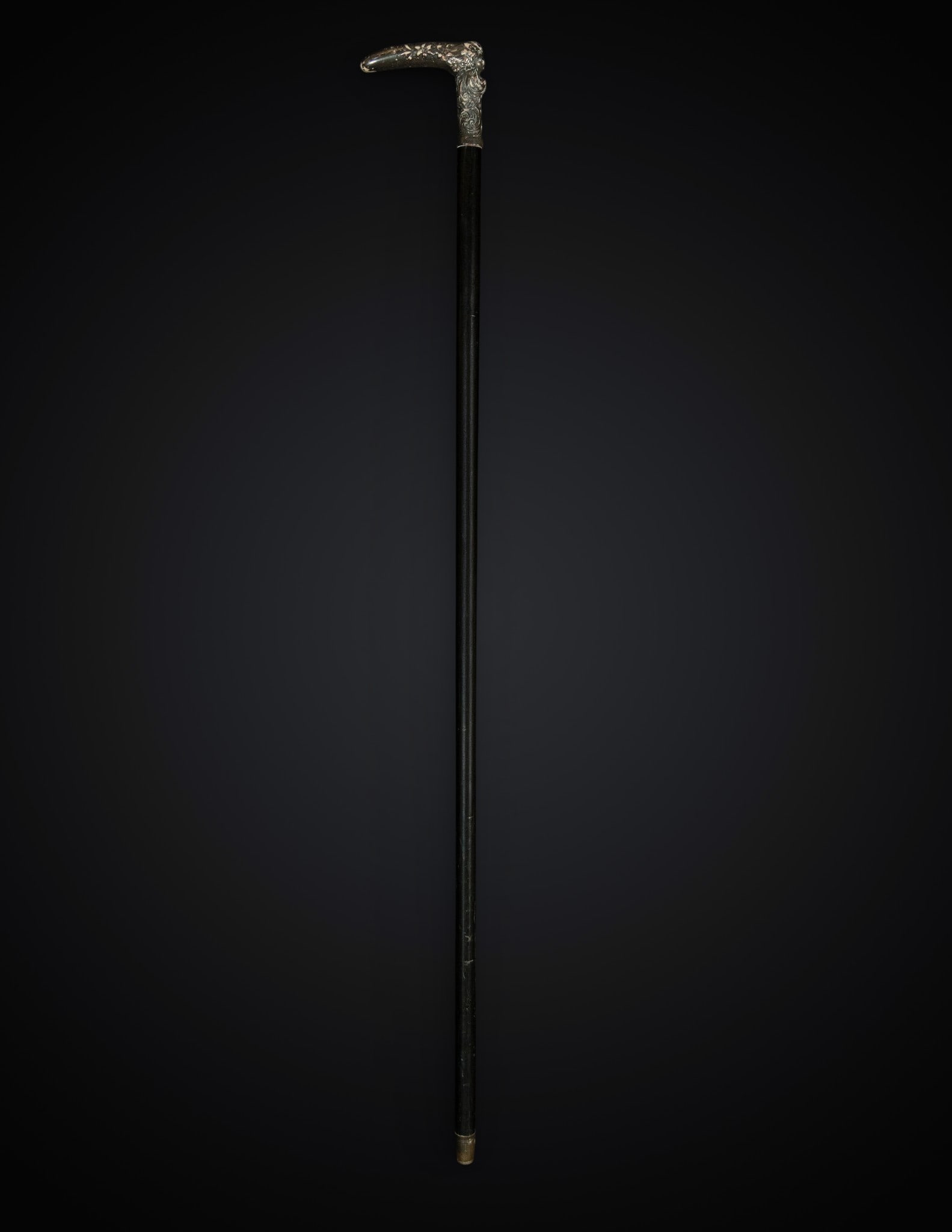 Art Nouveau walking stick with silver handle: Silver and wood