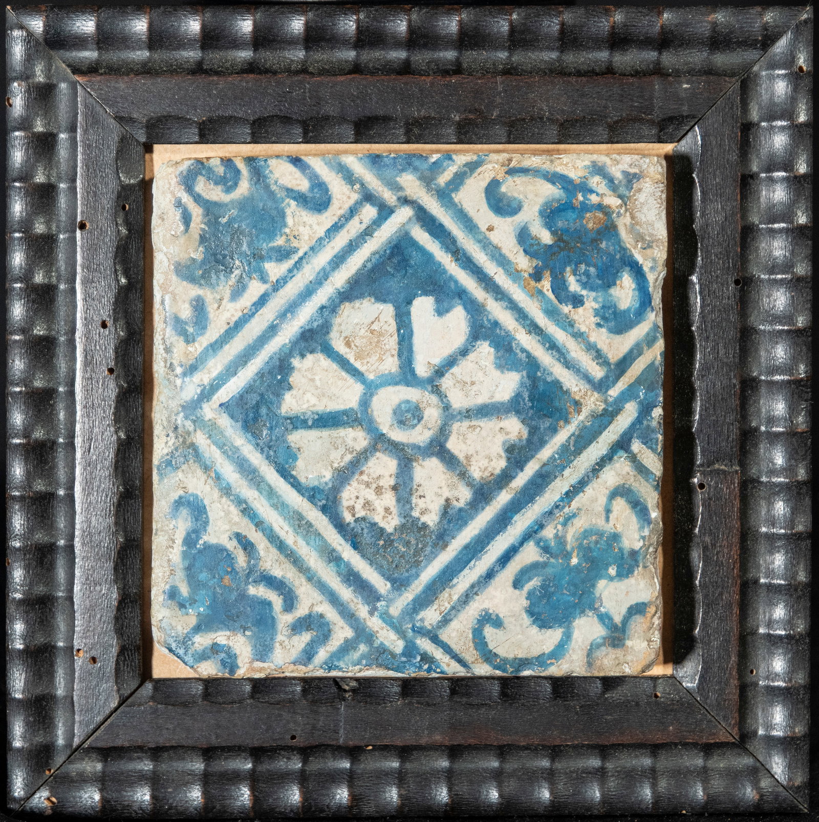 Gothic tile from Manises, 15th century: 13.5 x 13.5 cm