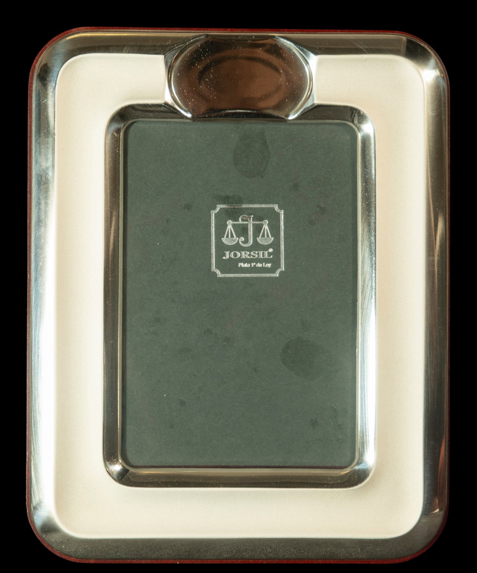 Sterling silver mirror, with case: 22 x 17 cm