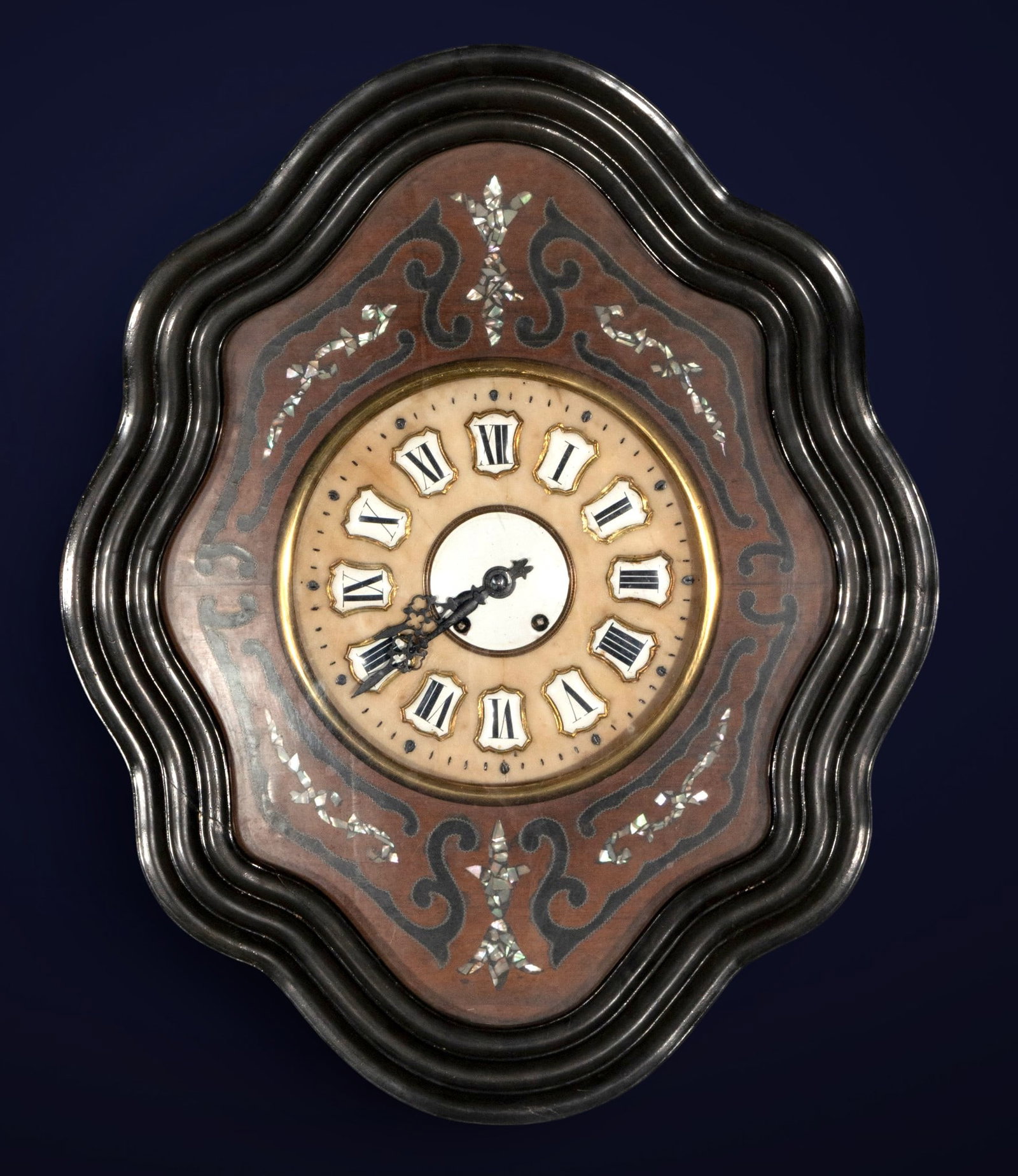 Bullseye clock, French School, 19th century (1 of 4)