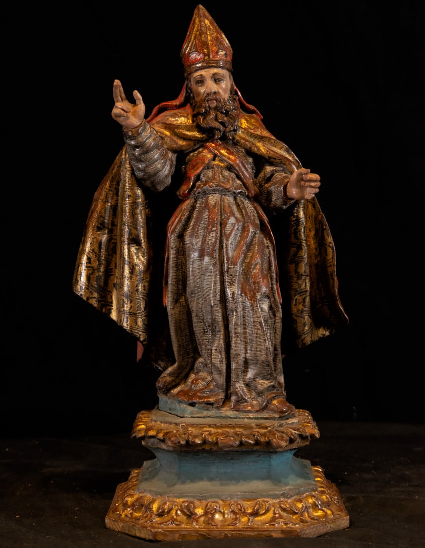 Sculpture of Saint Nicholas of Bari, 17th century: Woodcarving. Measurements: 43 x 24 x 18 cm.
