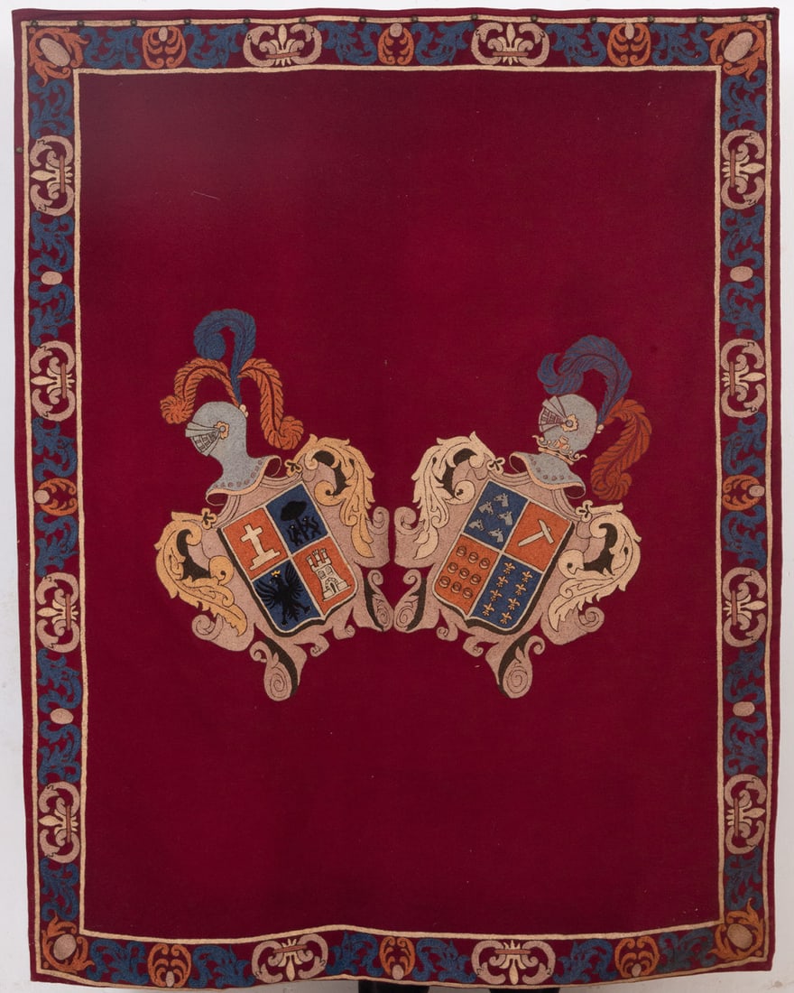 Embroidered tapestry with the Heraldic Coat of Arms, first half of the 20th century: In wool, measures: 174 x 139 cm