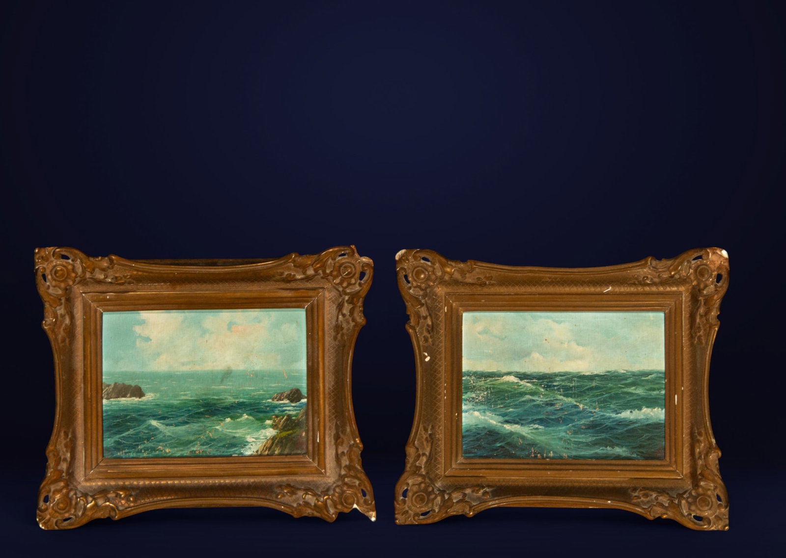 Pair of seascapes, 19th century. Signed: Oil on canvas. Dimensions: 23 cm x 17 cm and 36 cm