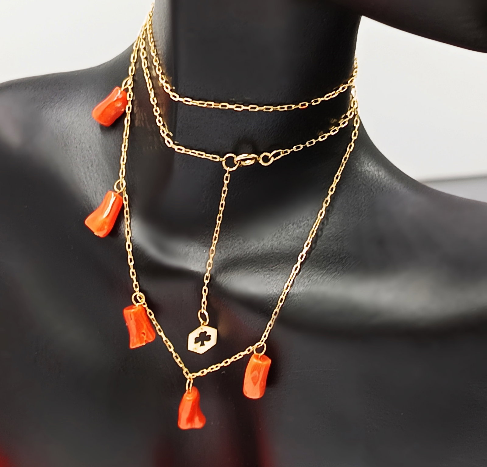 Gold necklace with natural coral pendants, Italian, 20th century (1 of 7)