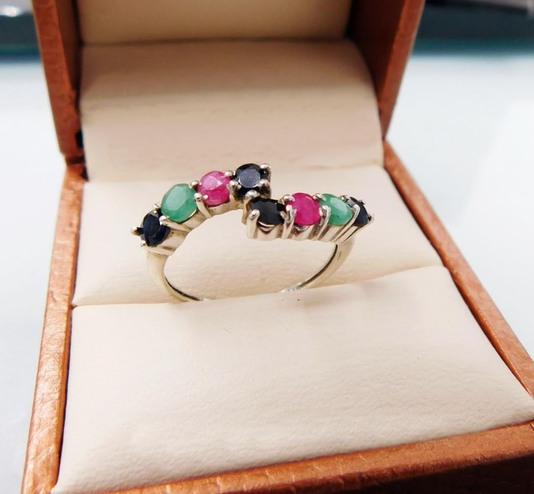 Vintage silver ring with natural emeralds, rubies and sapphires, Vintage, 20th Century (1 of 3)