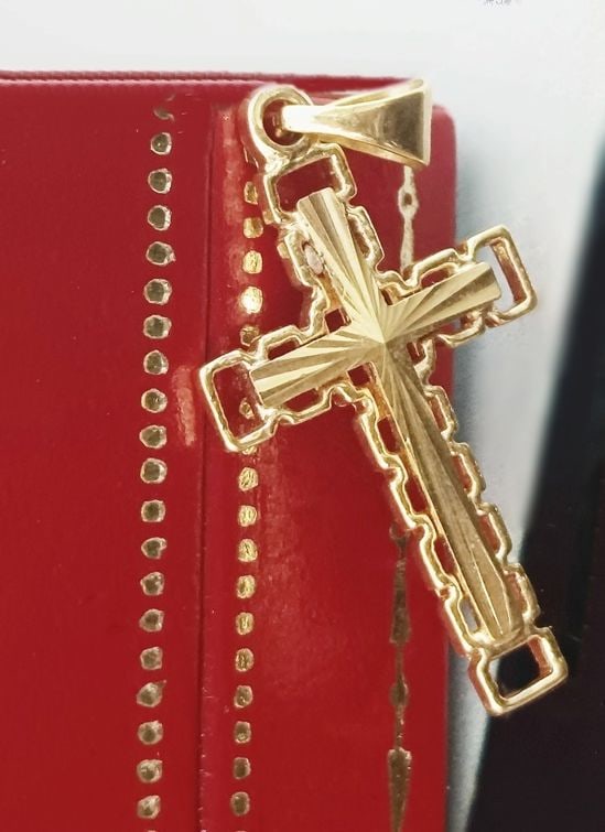 18k gold pendant cross with radiant details, Vintage, 20th Century (1 of 5)
