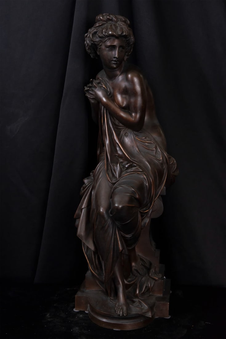 Carrier-Belleuse, signed, Bronze sculpture of a half-naked maiden or Venus pudica, Parisian school,: Bronze sculpture of a semi-naked maiden or Venus pudica, with a shy attitude and posture. Measurements: 63 x 17 x 21 cm.
