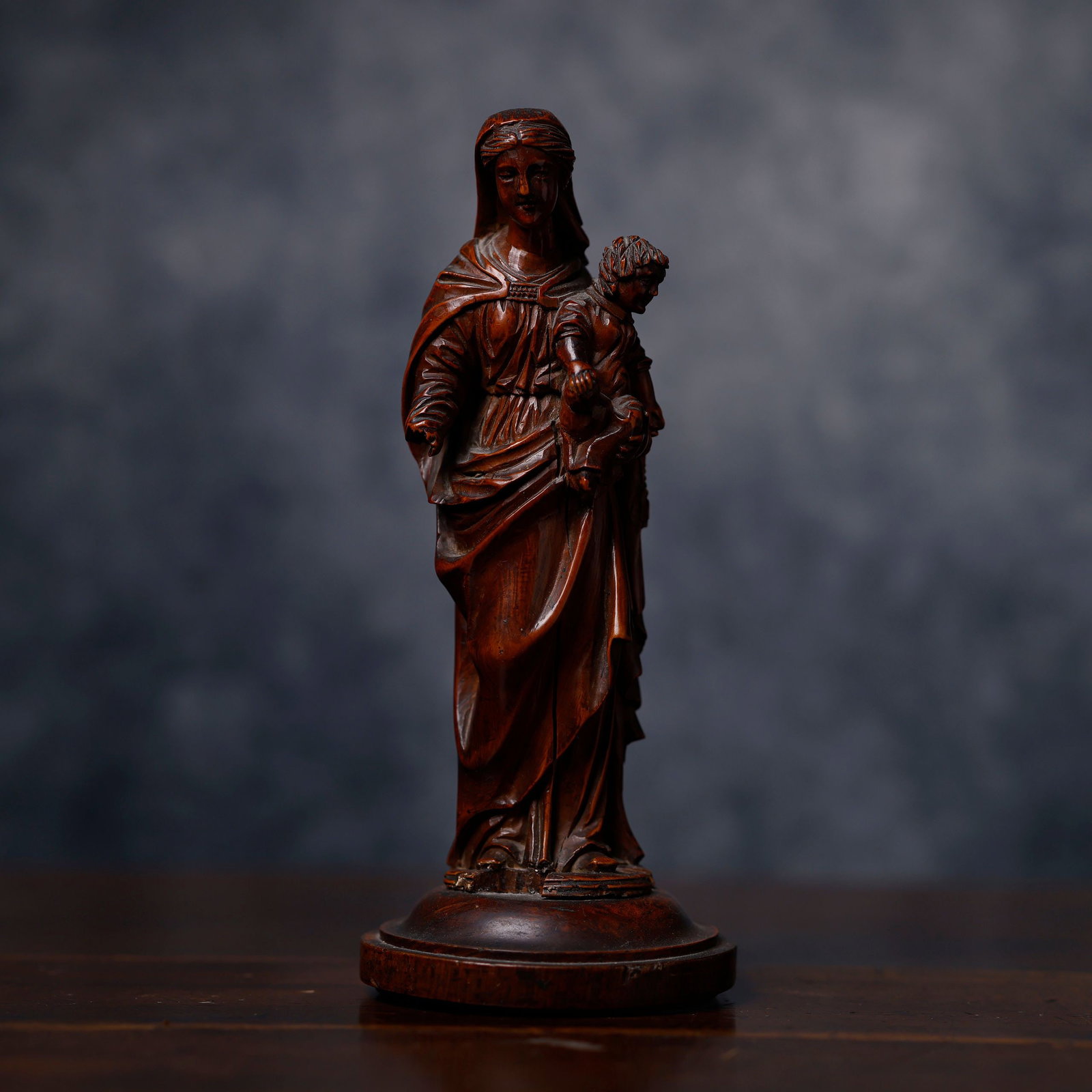 Portuguese Gothic Virgin in boxwood from the 15th century (1 of 4)