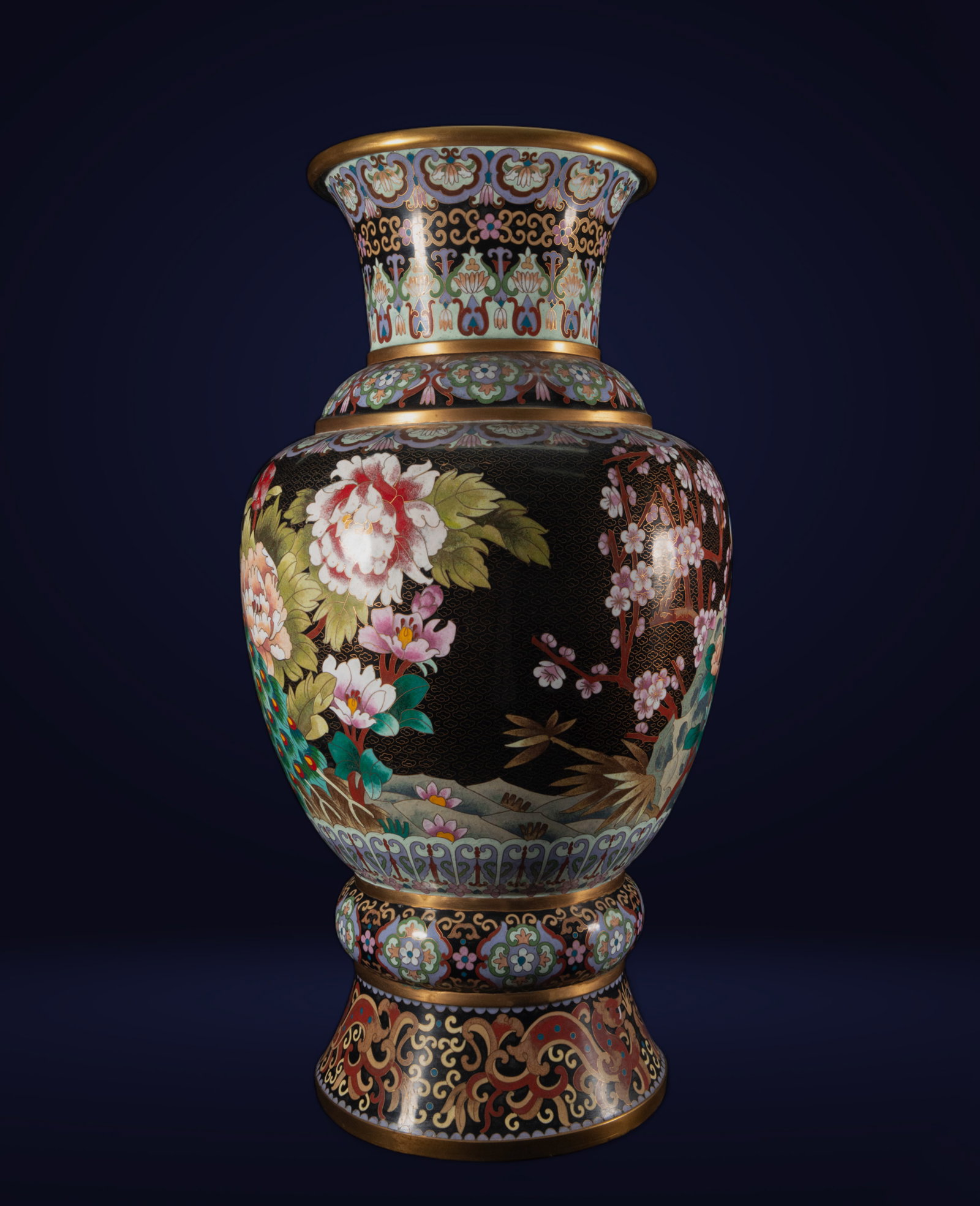 Large Chinese Vase in Cloisonné enamel, Republic period, early 20th century (1 of 4)