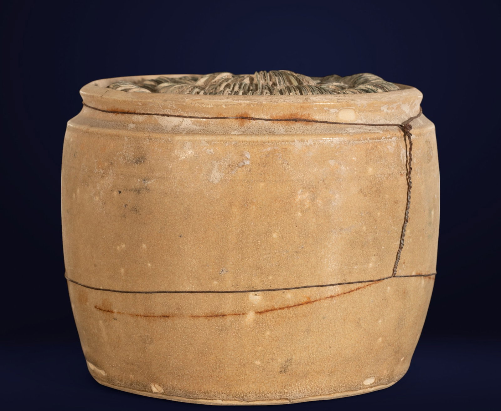 Rare 17th Century Shipwreck Treasure from Viernamite with over 3,500 bronze coins (1 of 5)