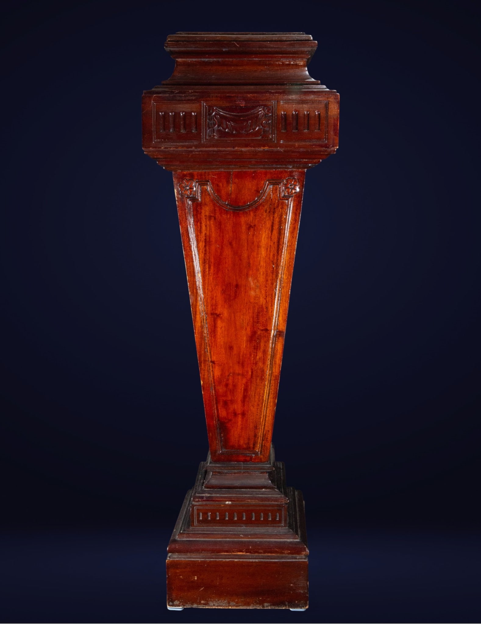 Carved wooden pedestal or column, Spanish school, 19th century (1 of 1)