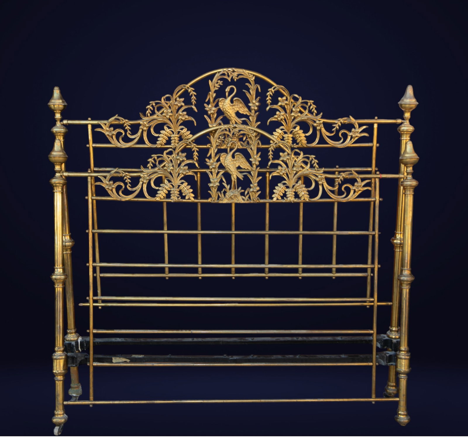 Rare brass bed with floral decoration (1 of 7)