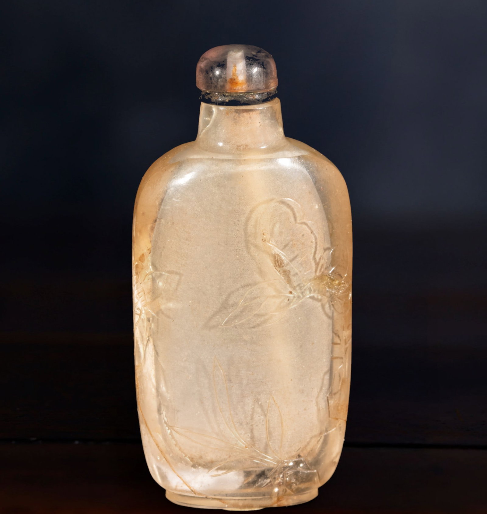 19th Century Chinese Rock Crystal Snuffbox: Provenance: important private collection of Asian art, pre-1970. Measurements: 7.5 x 4 cm
