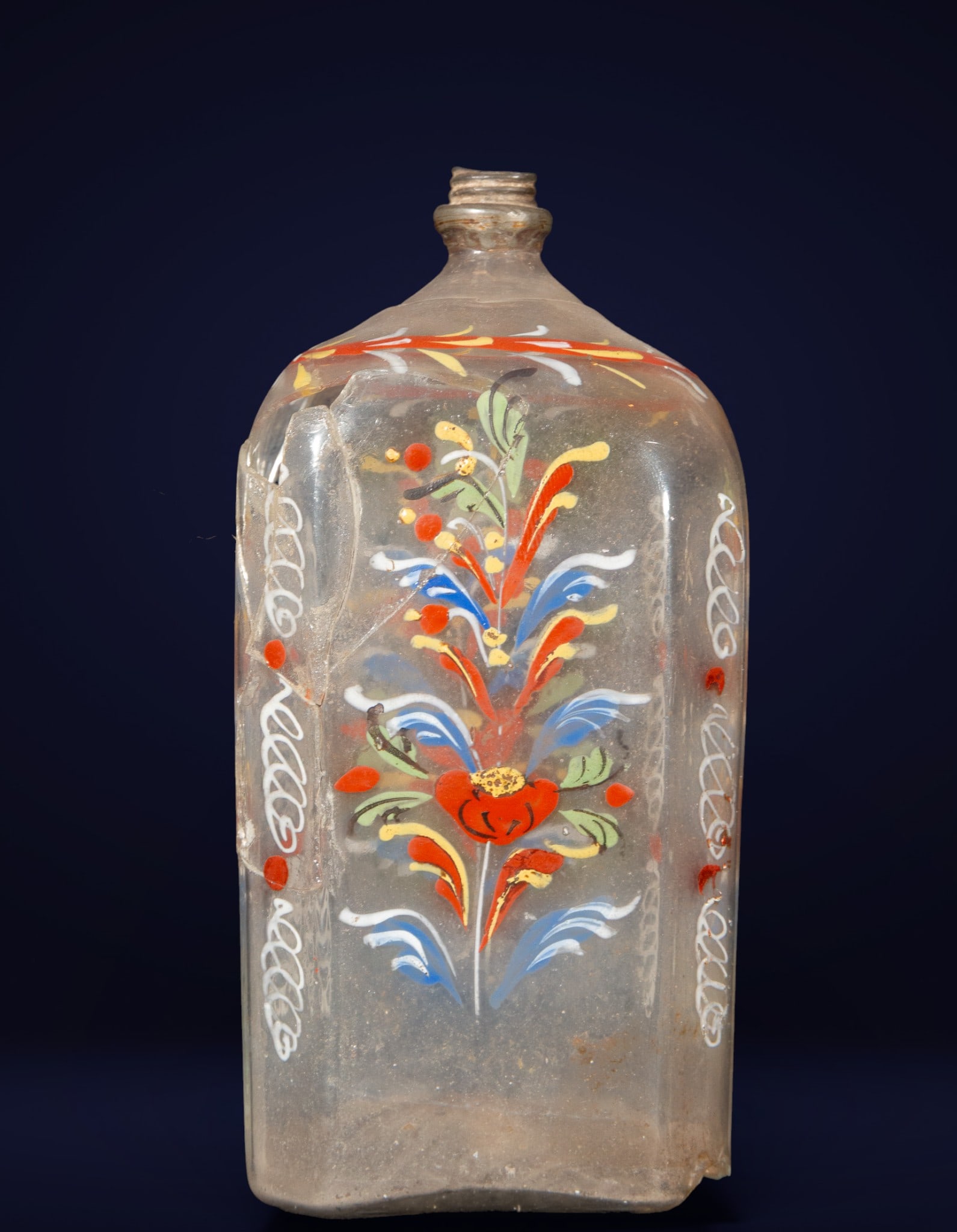 Bottle from the La Granja Factory, Spanish glass, 19th century (1 of 3)