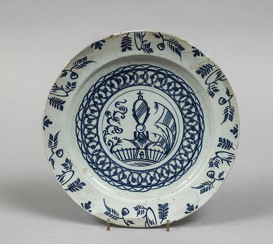 Earthenware plate with blue underglaze decoration (1 of 2)