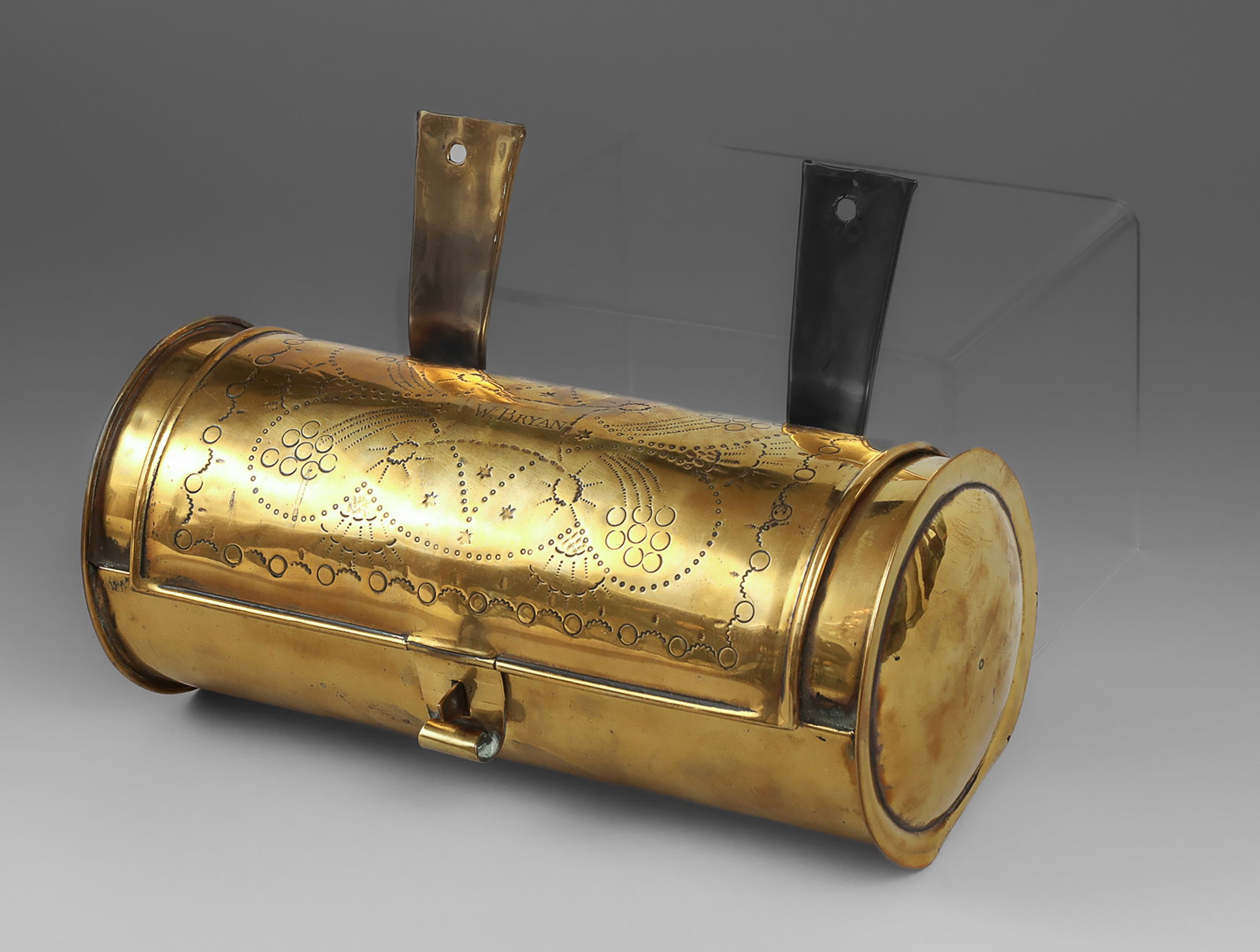 Rare American Revolutionary War Ammunition Box, 18th Century: With two wall-mounting legs. Punched geometric and floral decoration, with the engraved signature "W. BRYAN" on the body. British or American colonial production from the late 18th and early 19th cent