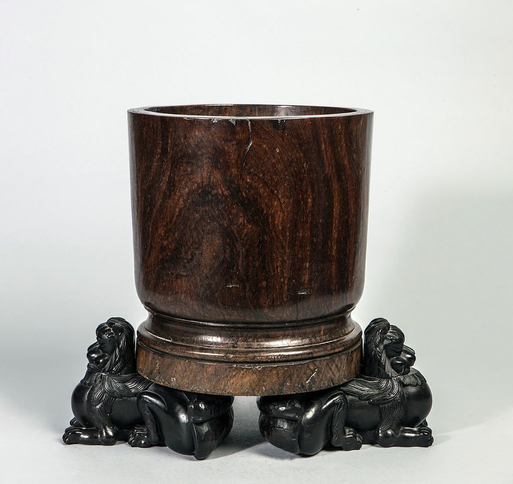 Exceptional Imperial Chinese or Vietnamese Qing brush holder, with stand (1 of 2)