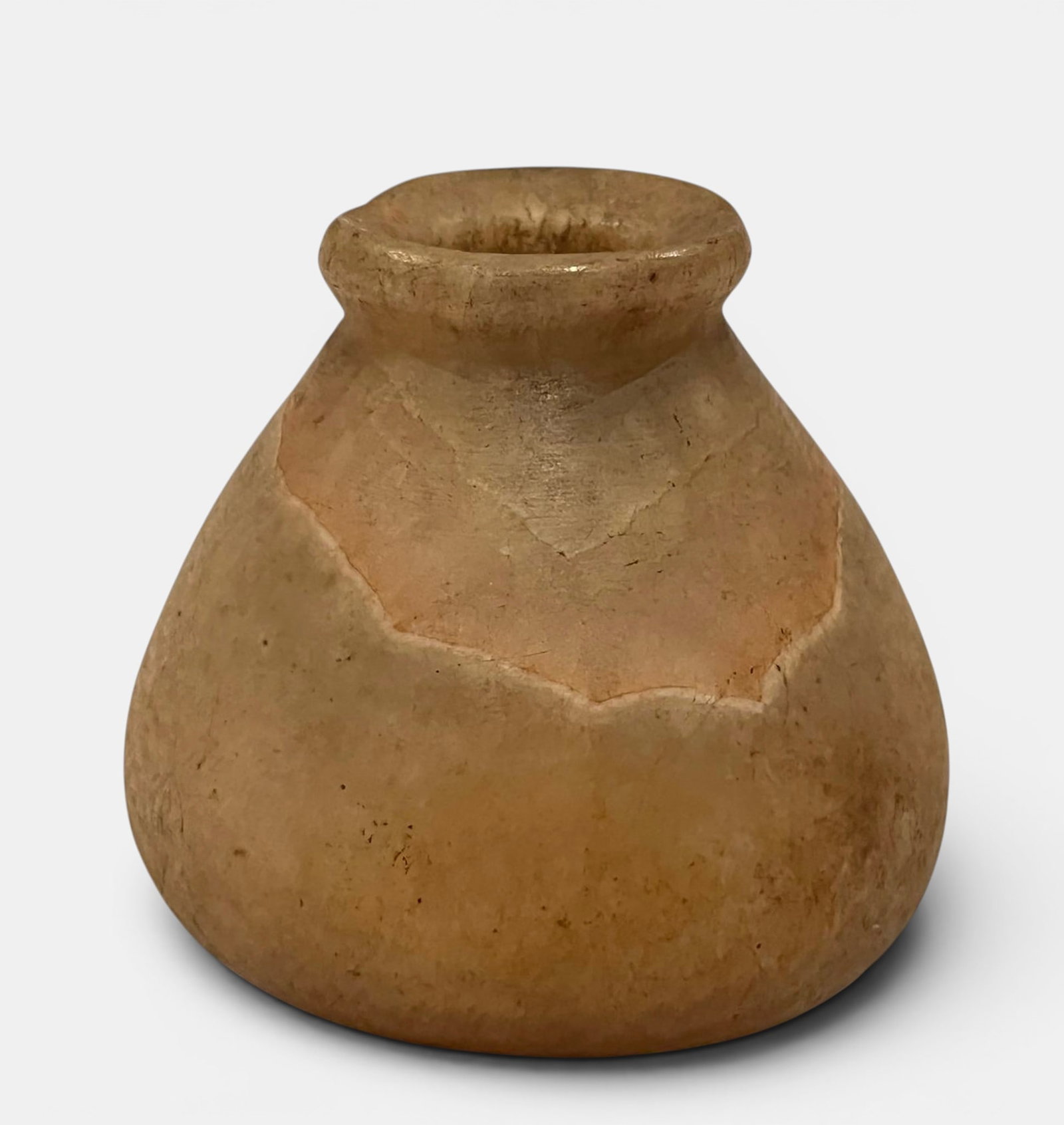 Small kohl container in globular alabaster calcite (1 of 1)