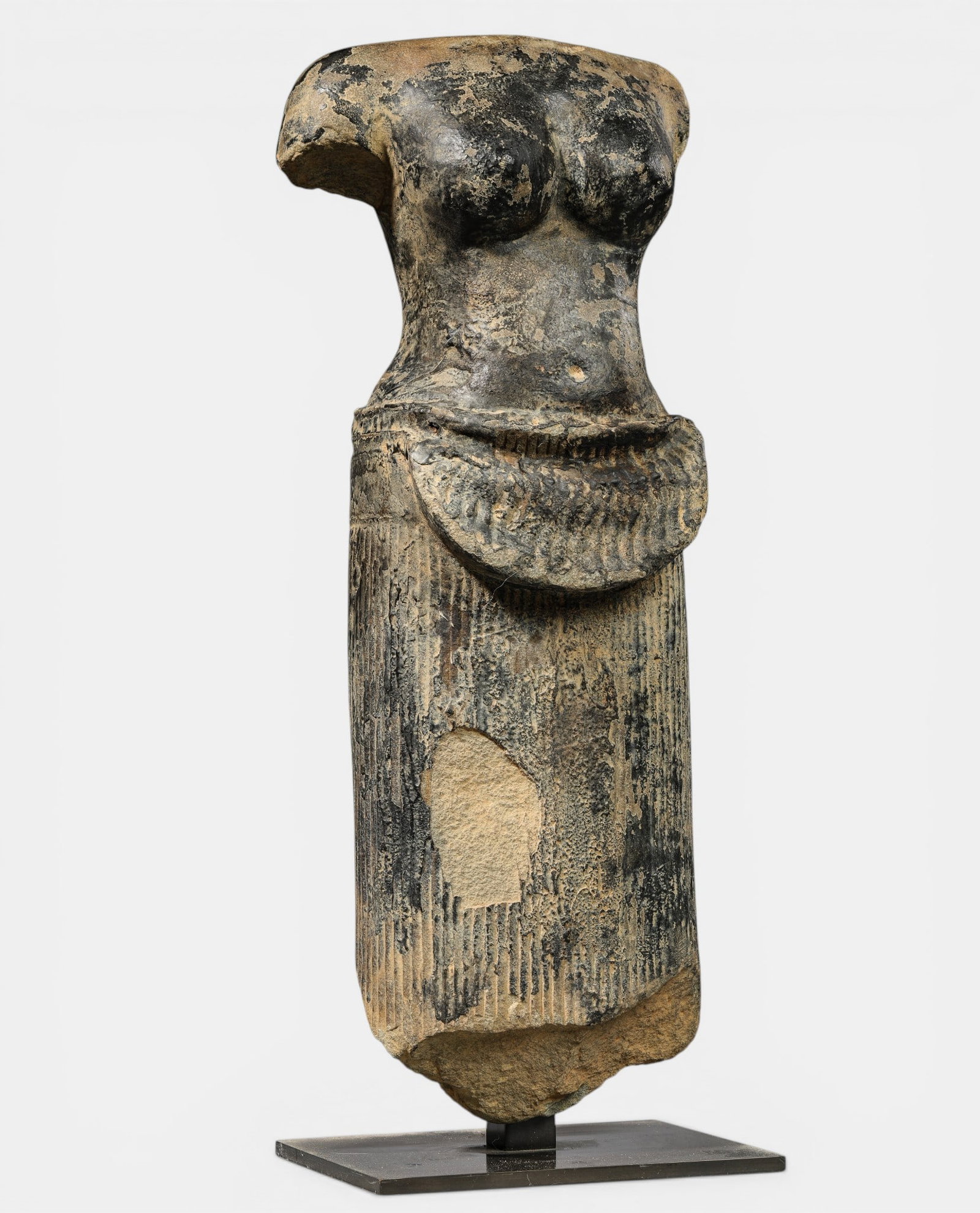 Uma's torso with a long sarong and regular vertical folds (1 of 4)