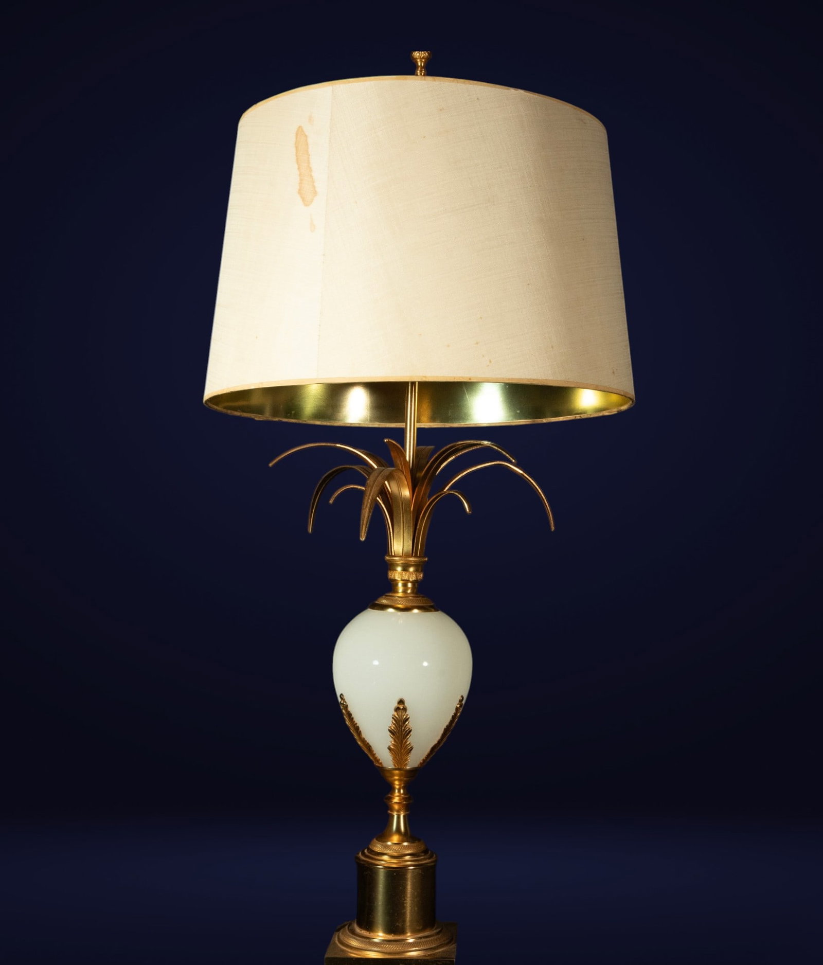 Boullanger lamp, 1980s design in brass and opaline glass (1 of 5)