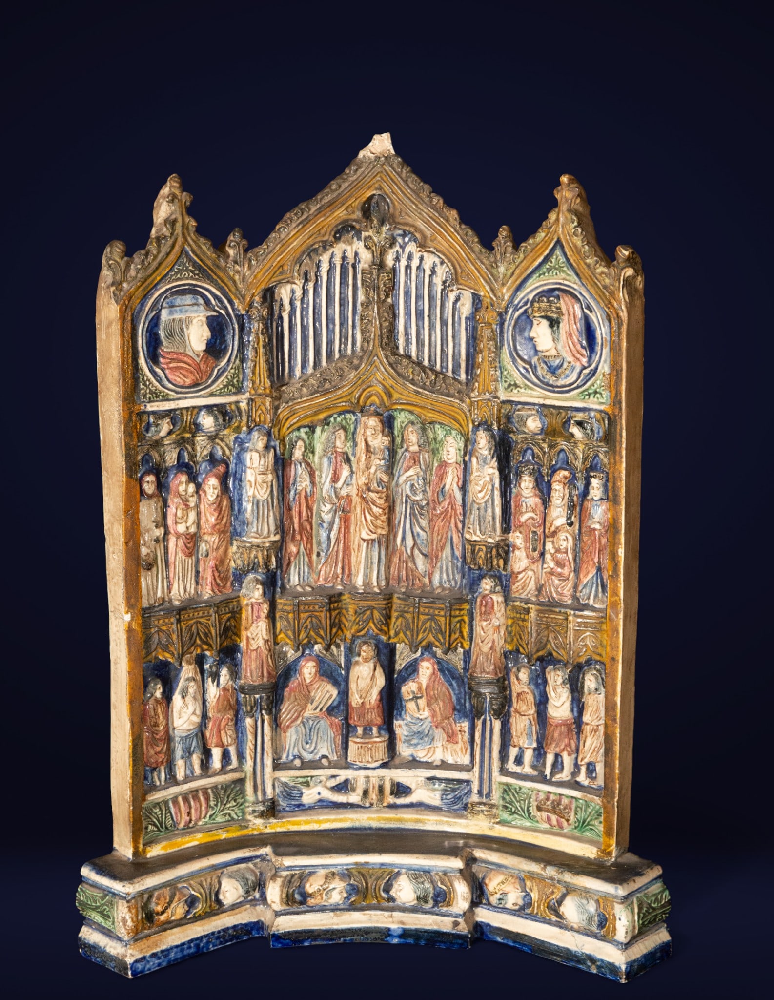 Neo-Gothic altarpiece from Manises. Valencian School. 19th century. (1 of 2)