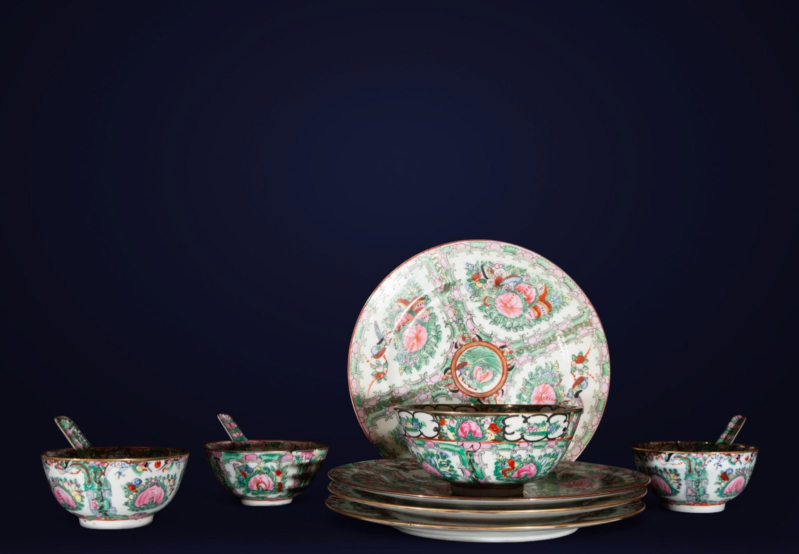 Porcelain set in oriental style, Chinese school, 20th century. (1 of 1)