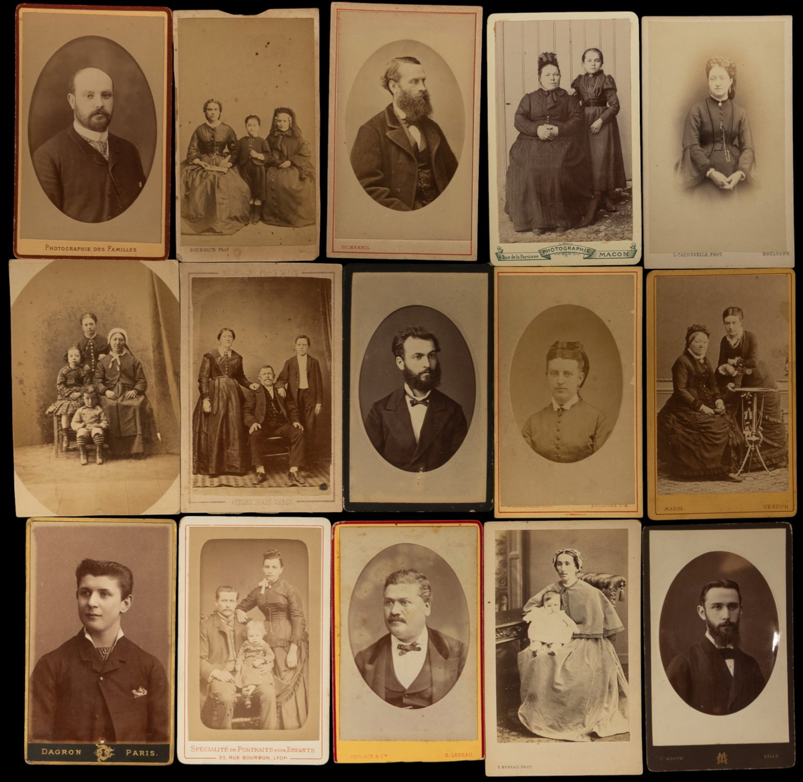 Lot of 15 old photos from the 19th and 20th centuries: Each measures 9x5cm approx.