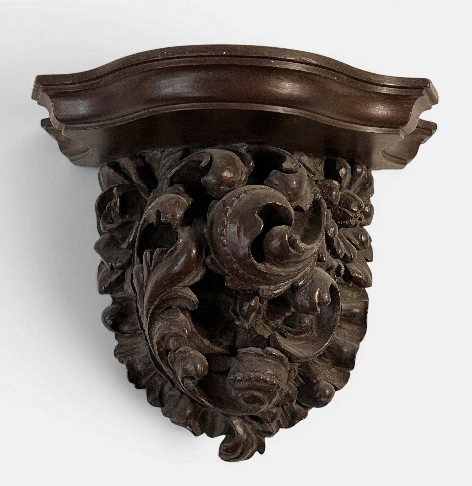 Black Forest wooden wall bracket, 20th century: Dimensions: 40 x 31 x 24 cm