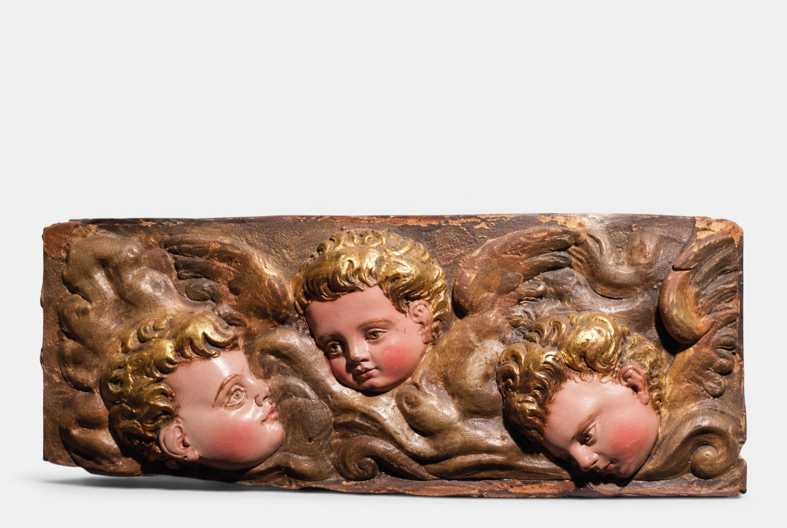 ALTARPIECE FRAGMENT. SPAIN, 16TH CENTURY - Fragment of an altarpiece with three cherubs (1 of 1)