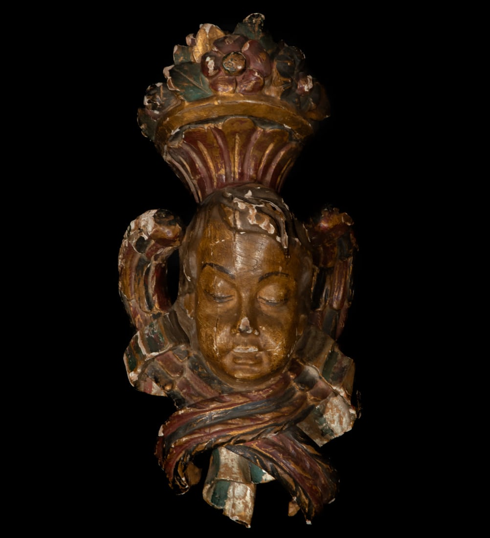 Finial of an 18th-century Italian Baroque angel's head: Measurements: 50 x 25 x 20 cm