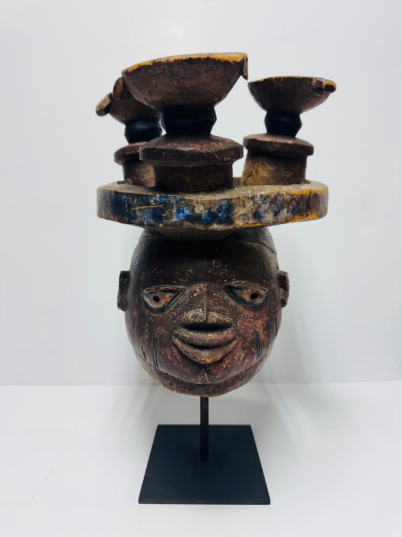 EXCEPTIONAL AND ANCIENT 19TH CENTURY YORUBA GELEDE AFRICAN MASK (1 of 5)
