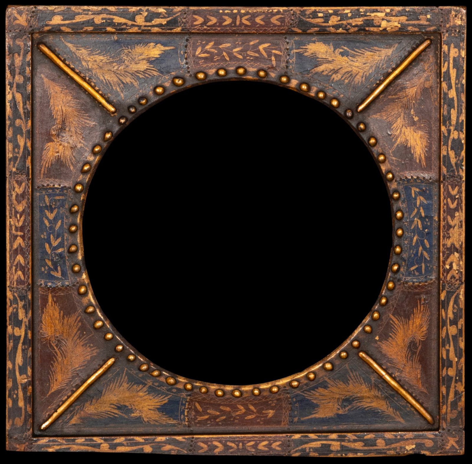 Polychrome frame in colonial style at the end of the 19th century: Polychrome and gilded wood. Light fixture measures 18 x 18 cm. Square decorative frame with painted ornamentation and gilded details inspired by plant motifs. Its balanced design and ornamental charac
