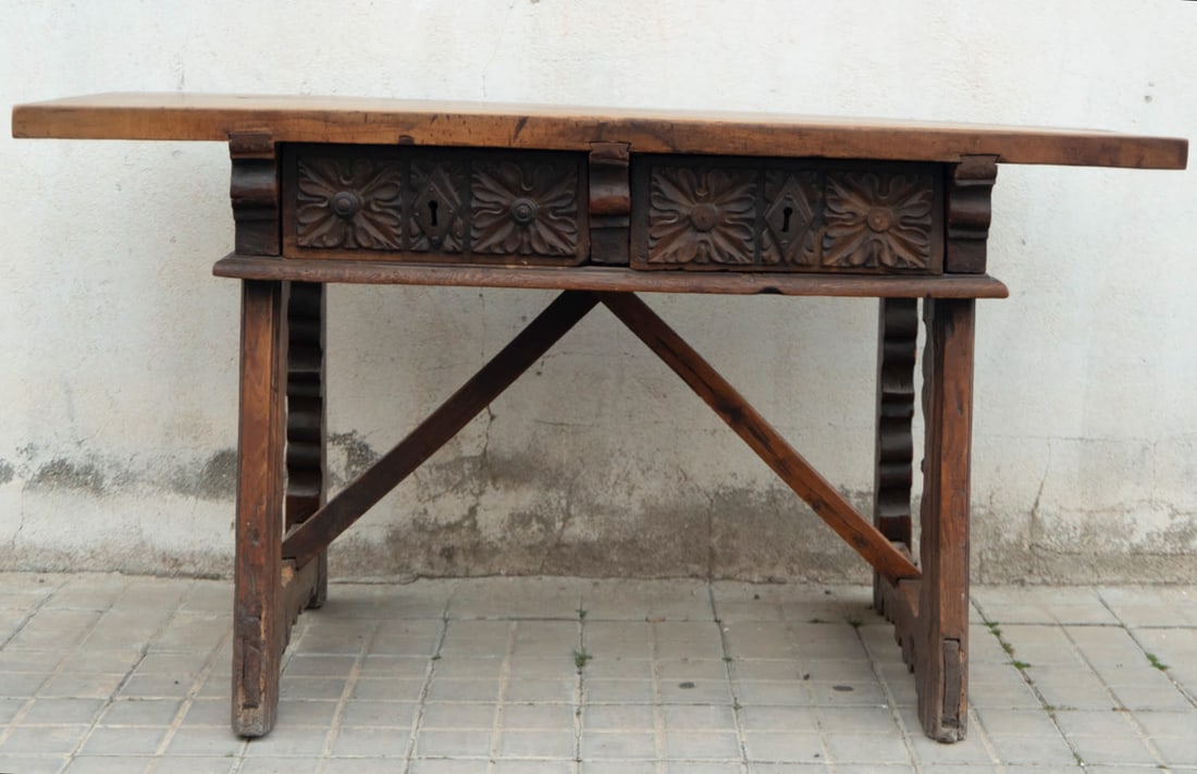 Tyrolean or German Bavarian kitchen table in oak wood from the 16th century, Swiss or German (1 of 4)
