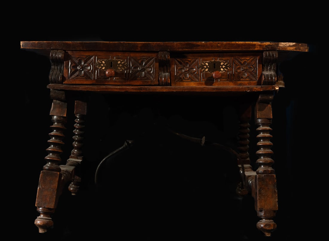 Castilian Lyre Leg Table, 16th century (1 of 20)
