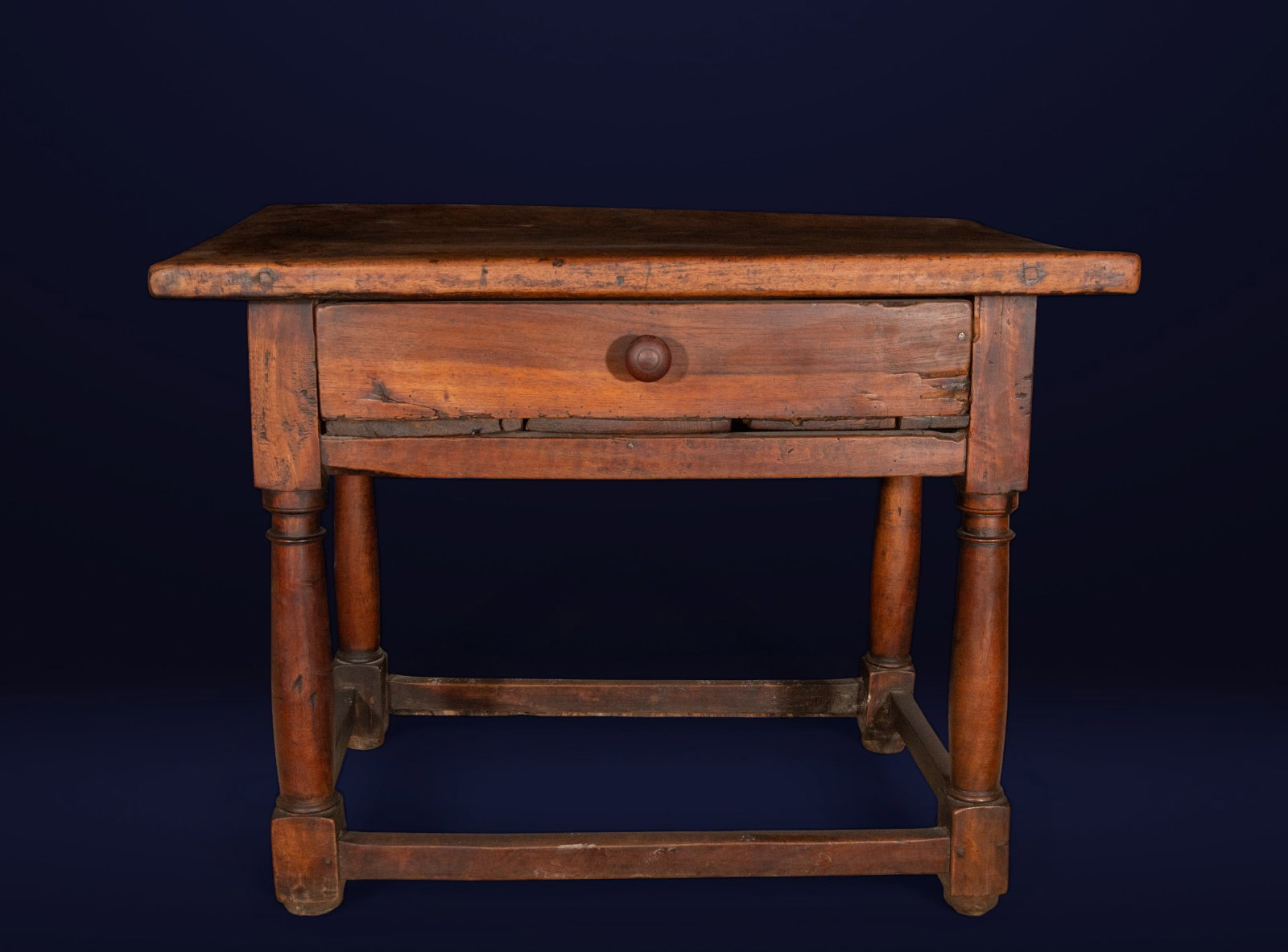 Walnut butcher's table, Spanish school, 17th century (1 of 5)