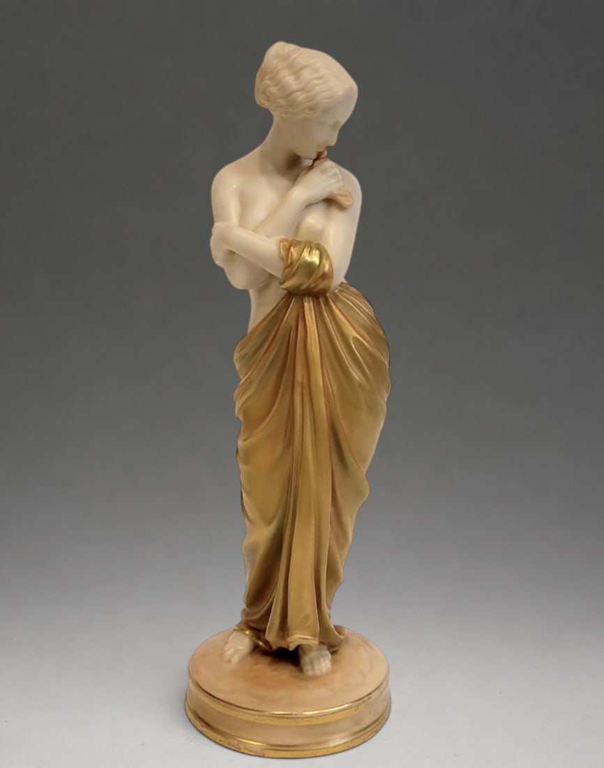 SCULPTURE / FIGURE JOY IN PORCELAIN, JAMES HADLEY FOR ROYAL WORCESTER, 1925 – ENGLAND: Material: Porcelain. Title: Joy. Artist: James Hadley. Manufacture: Royal Worcester. Year: 1925. Country of origin: England. Provenance: Private collection. Good condition considering its age and use.