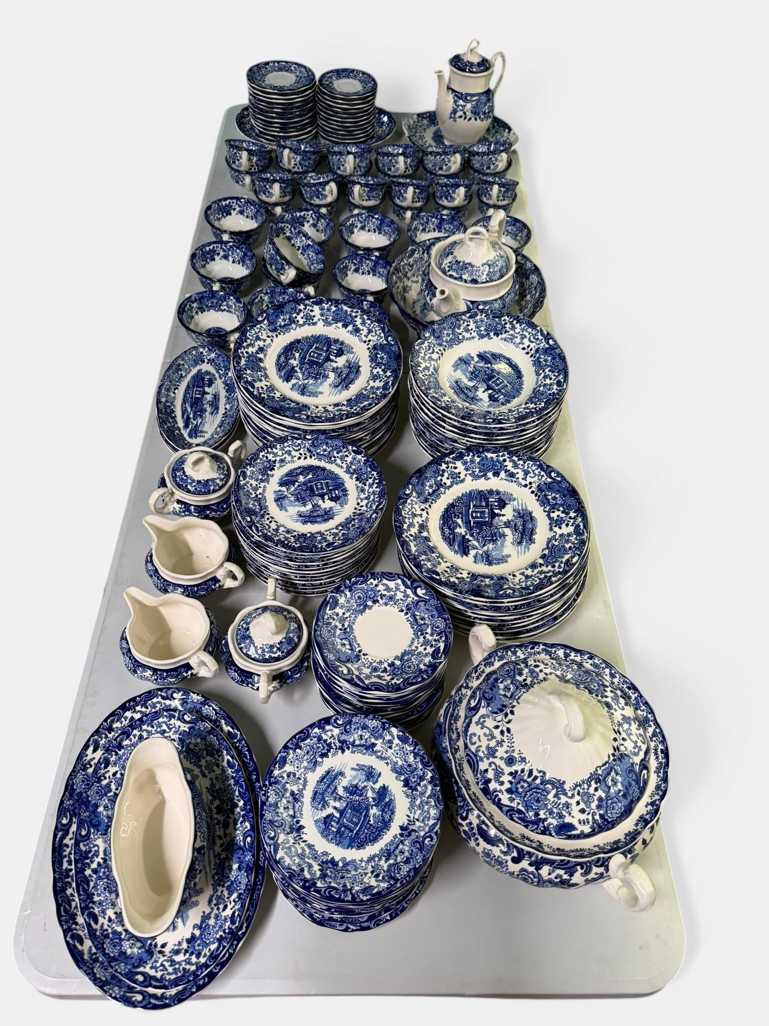Cartuja de Sevilla dinnerware, blue landscape pattern. Pickman Manufacture. 20th century (1 of 9)