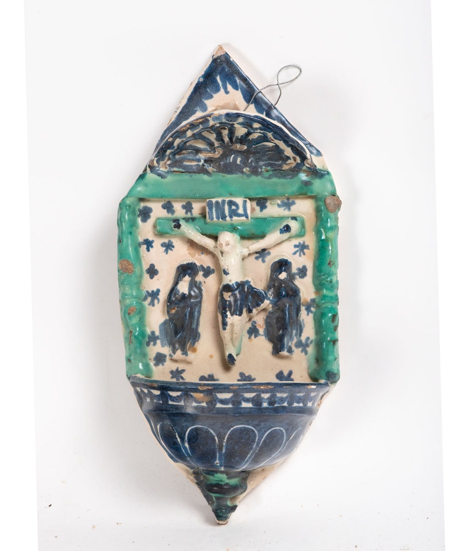 Holy water font in Teruel ceramics, 18th century (1 of 2)