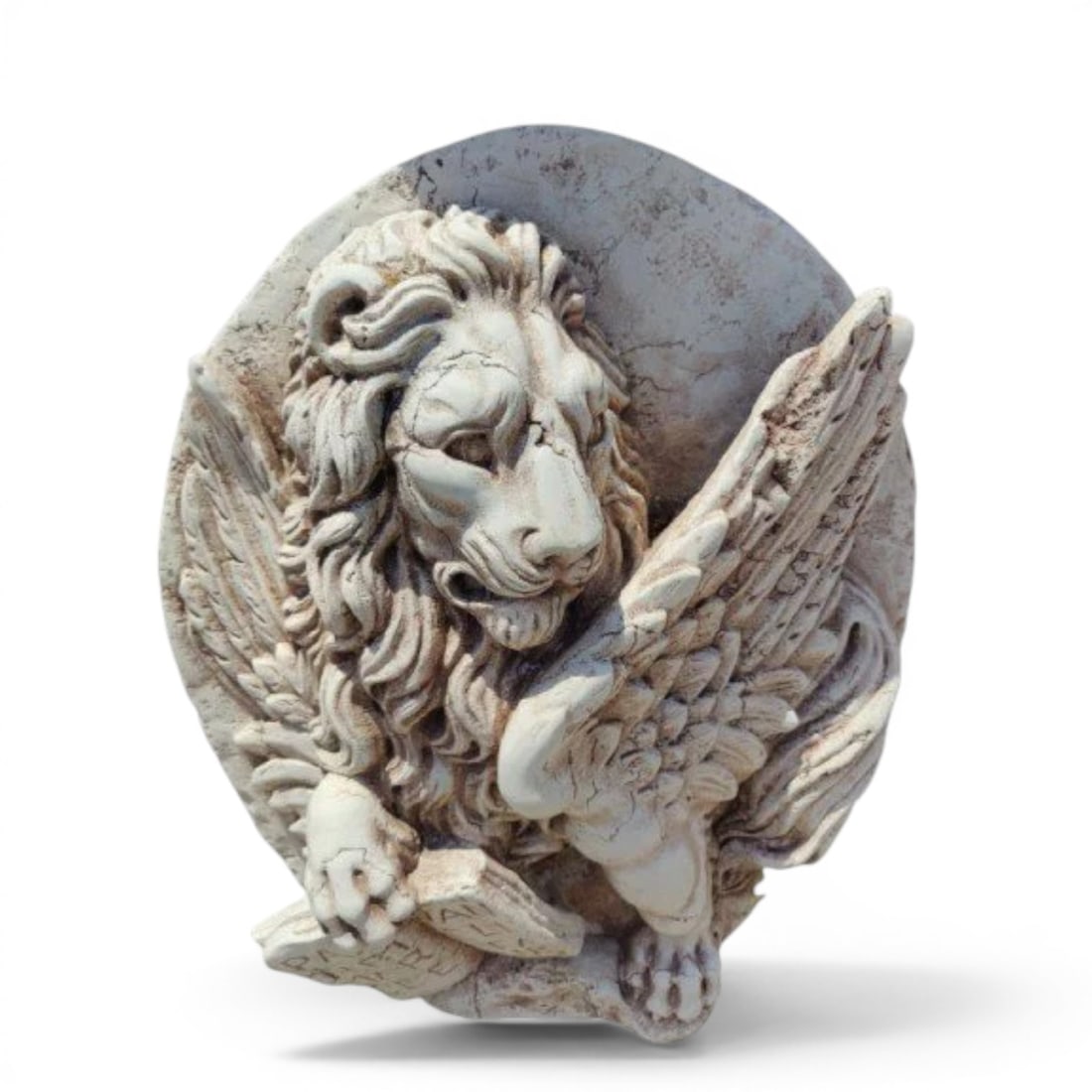 Exclusive high relief in Biancone de Asiago marble with the Lion of Saint Mark, Italy, Venice, 19th: Carved Biancone di Asiago marble, sculpted from a single block. Dimensions: 72 × 58 × 25 cm. An exceptional high relief carved from Biancone di Asiago marble depicting the iconic Lion of Saint Mark 